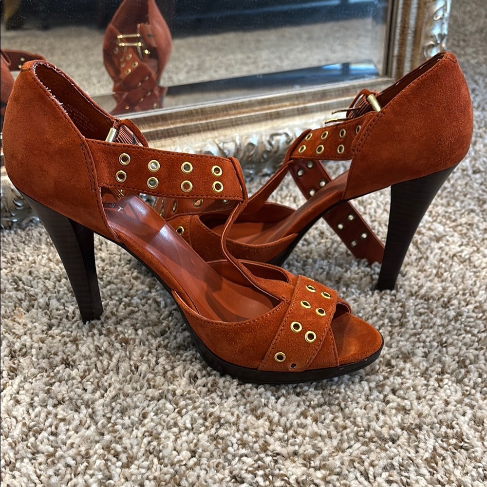 Nine West Tan Heels with Gold Details
